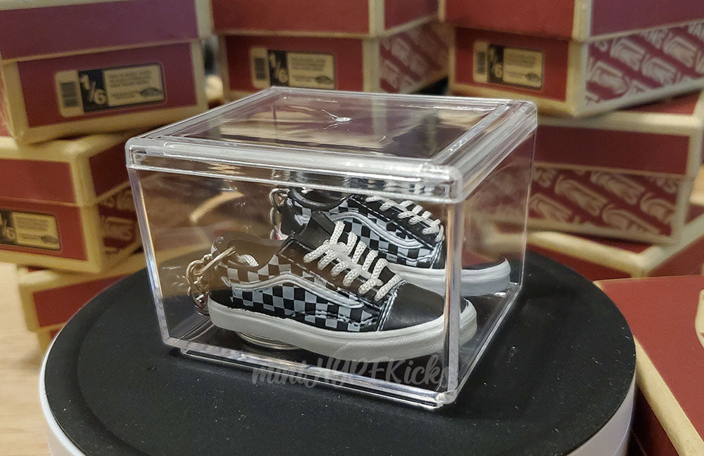 Mini 3D Vanz Checkered Low Sneaker Keychain